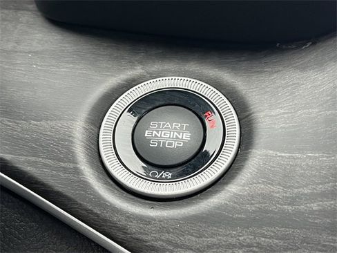 Used 2023 Jeep Grand Cherokee L Limited w/ Luxury Tech Group II image 35