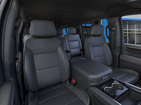 New 2025 Chevrolet Suburban Premier RWD image 16