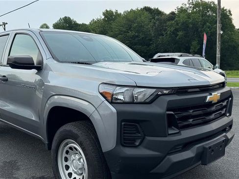 Used 2023 Chevrolet Colorado W/T RWD image 17