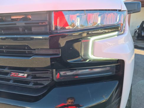 Used 2021 Chevrolet Silverado 1500 LT Trail Boss w/ Convenience Package II image 9