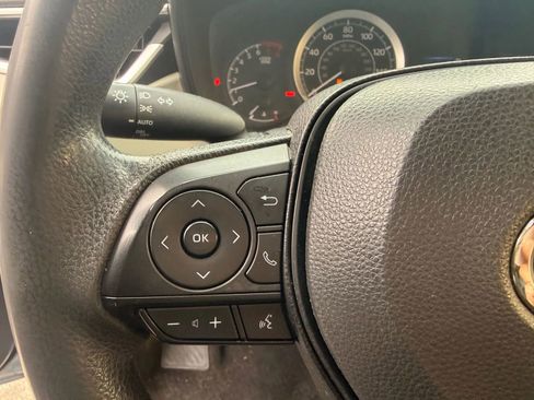 Used 2022 Toyota Corolla LE image 15