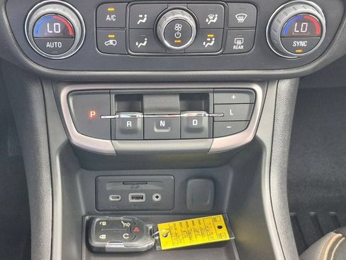 Used 2022 GMC Terrain AT4 w/ Infotainment Package II AWD/4WD image 67