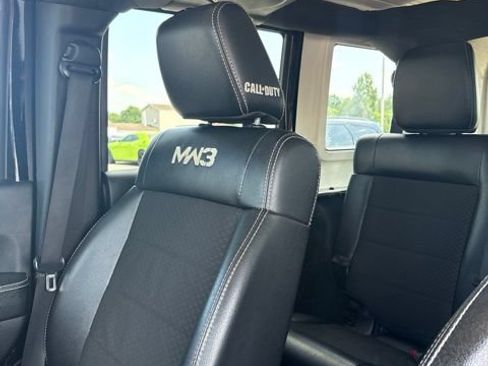 Used 2012 Jeep Wrangler Unlimited Rubicon AWD/4WD image 25