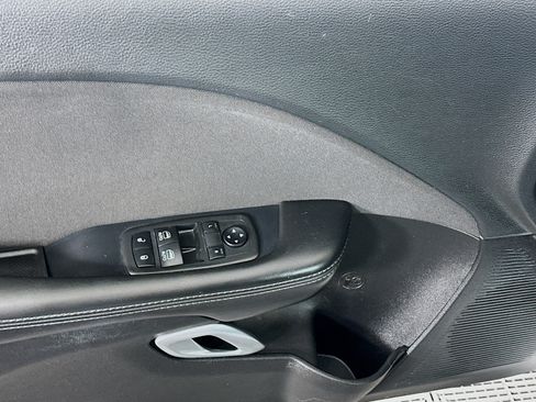 Used 2019 Dodge Challenger R/T RWD image 15