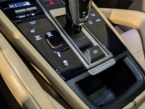 Certified 2023 Porsche Cayenne Coupe image 39