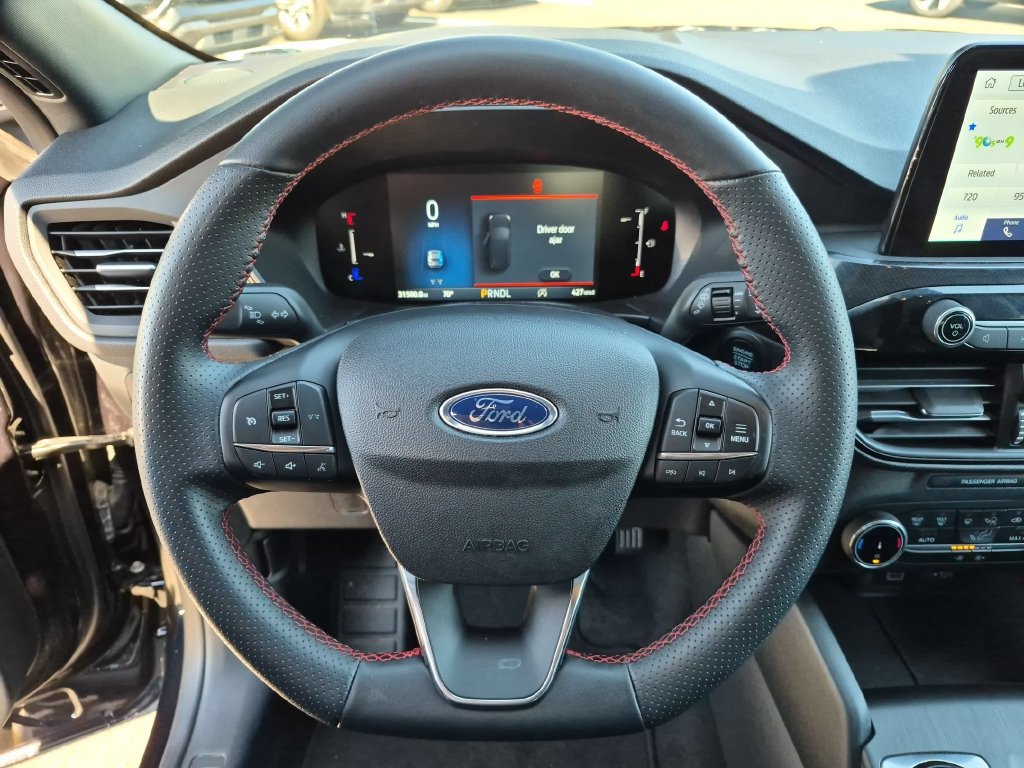 Used 2025 Ford Escape ST-Line AWD/4WD image 23