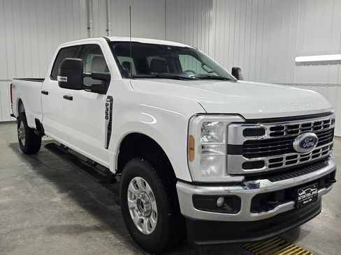 Used 2024 Ford F350 XLT w/ FX4 Off-Road Package image 4