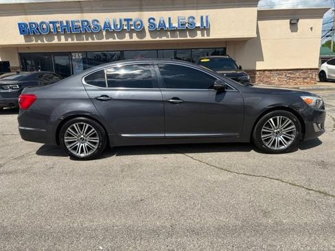 Used 2016 Kia Cadenza Premium FWD image 10