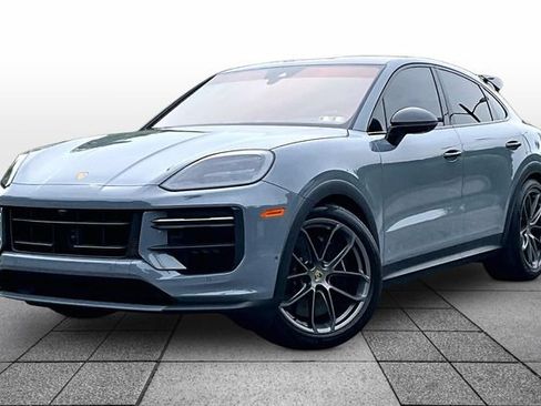 Used 2024 Porsche Cayenne Turbo GT AWD/4WD image 2