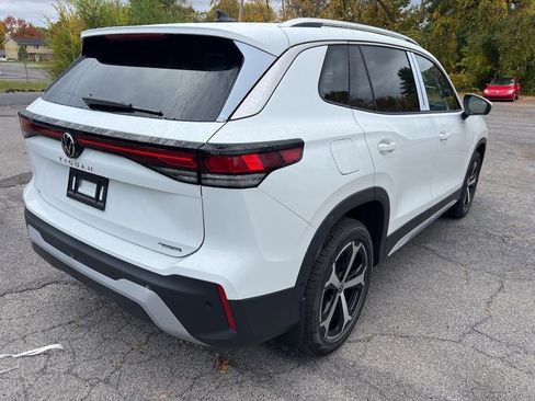 New 2026 Volkswagen Tiguan SE image 6