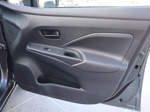 Used 2025 Nissan Versa S w/ Trunk Package image 36