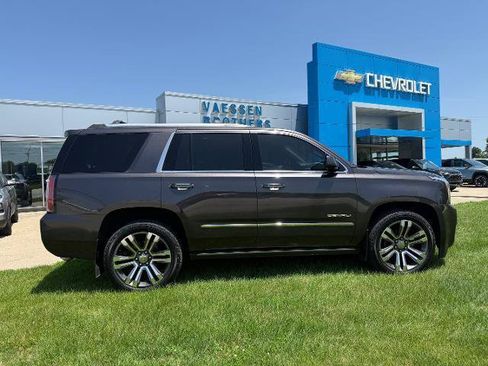 Used 2018 GMC Yukon Denali w/ Denali Ultimate Package AWD/4WD image 8