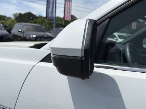 Used 2024 Volkswagen Atlas Cross Sport SE FWD image 12