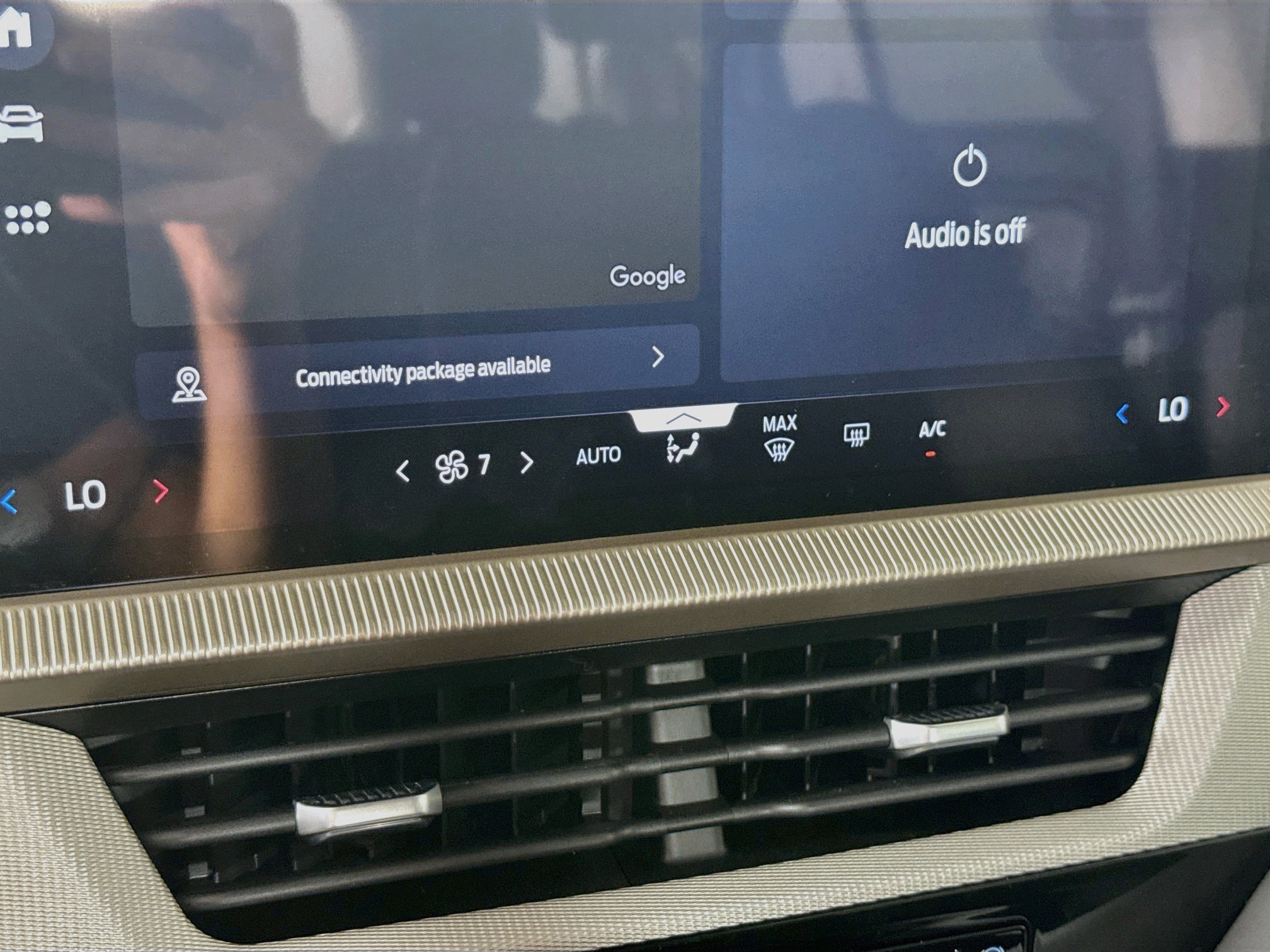 Used 2026 Ford Explorer Active RWD image 19