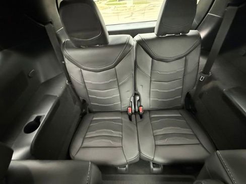 Used 2024 Cadillac XT6 Sport w/ Platinum Package AWD/4WD image 14