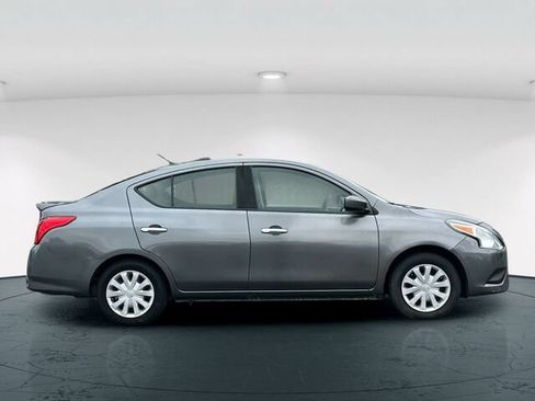 Used 2019 Nissan Versa SV FWD image 7
