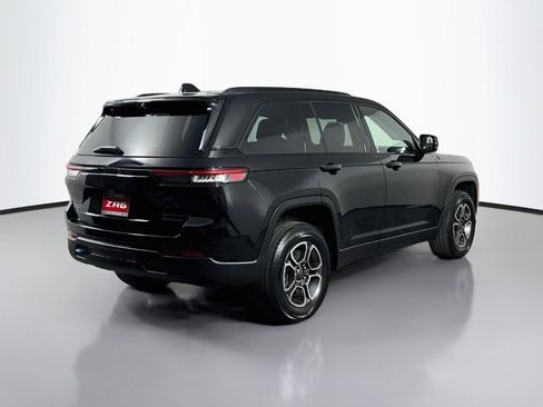 Used 2023 Jeep Grand Cherokee Trailhawk w/ Luxury Tech Group III AWD/4WD image 5