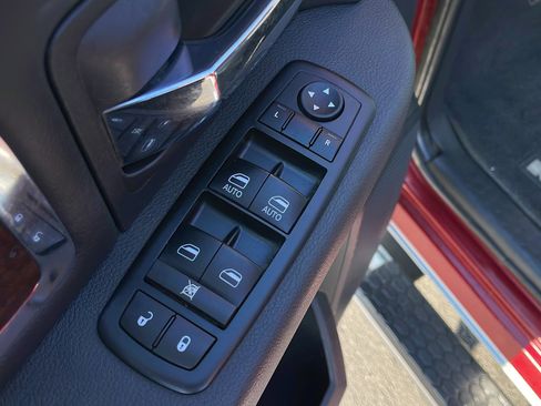 Used 2012 RAM 1500 Laramie image 35