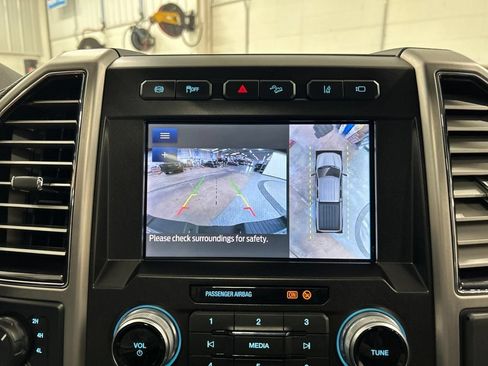 Certified 2021 Ford F250 Platinum w/ FX4 Off-Road Package AWD/4WD image 24