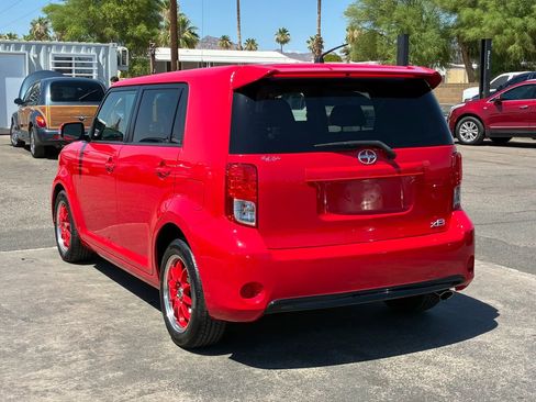 Used 2013 Scion xB FWD image 4