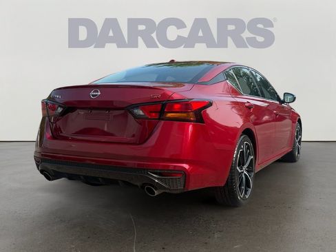 Used 2023 Nissan Altima 2.5 SR FWD image 7