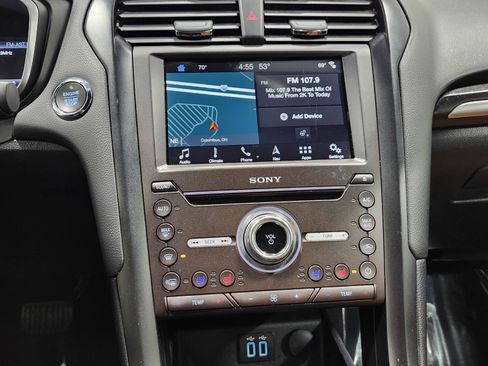 Used 2019 Ford Fusion Energi Titanium image 32