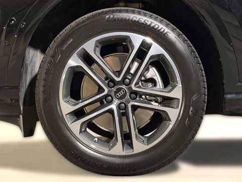 Certified 2025 Audi Q5 Premium w/ Convenience Package image 12