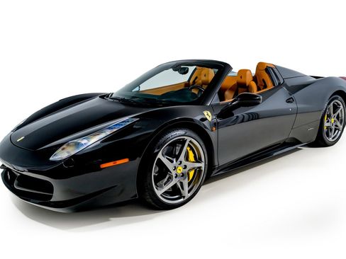 Used 2014 Ferrari 458 Spider image 14
