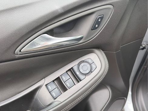 Used 2024 Buick Encore GX Preferred FWD image 21