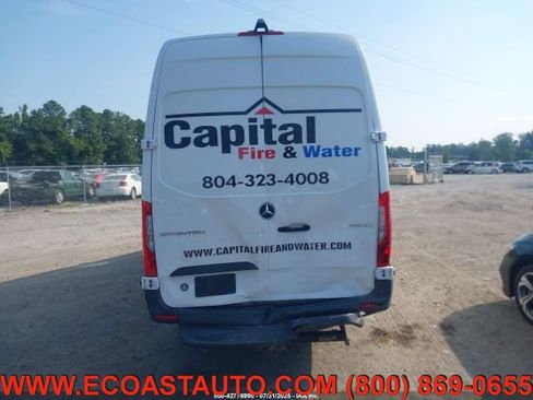 Used 2022 Mercedes-Benz Sprinter 2500 image 9
