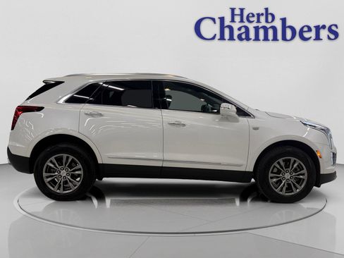 Certified 2022 Cadillac XT5 Premium Luxury image 2