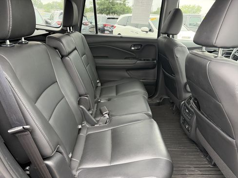 Used 2021 Honda Pilot Touring image 18