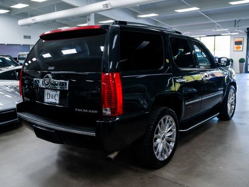 Used 2010 Cadillac Escalade 4WD Hybrid image 5