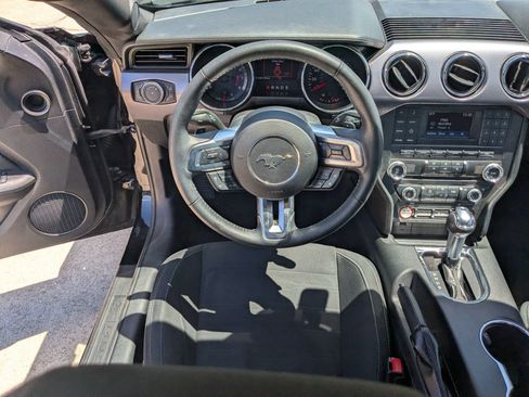 Used 2017 Ford Mustang Coupe RWD image 16