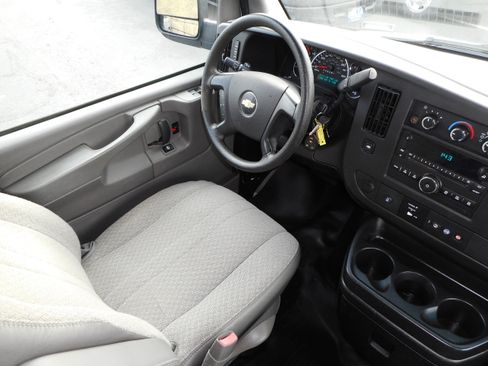 Used 2014 Chevrolet Express 3500 LS RWD image 26