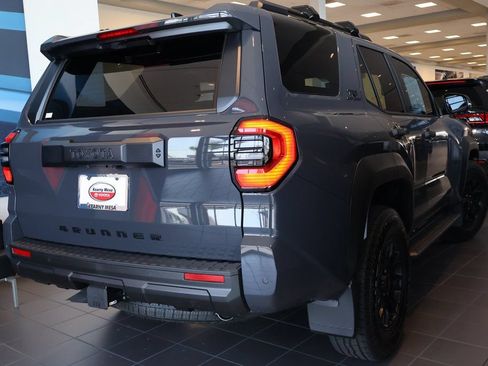 Used 2026 Toyota 4Runner TRD Off-Road Premium AWD/4WD image 3