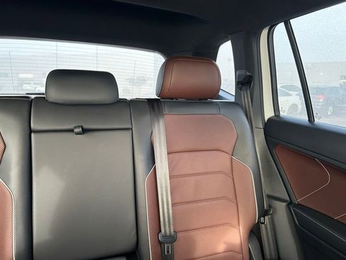 Used 2024 Volkswagen Tiguan SEL R-Line image 13