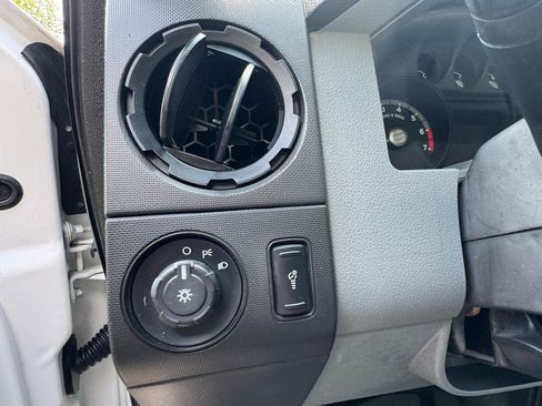 Used 2014 Ford F250 XL w/ Power Equipment Group AWD/4WD image 31