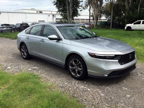 Used 2024 Honda Accord EX image 3