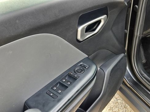 Used 2025 Kia K4 LXS image 13