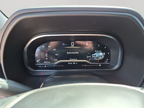 Used 2024 GMC Yukon AT4 w/ Technology Package AWD/4WD image 43