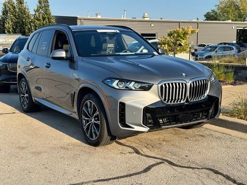 Used 2024 BMW X5 xDrive40i w/ M Sport Package AWD/4WD image 2