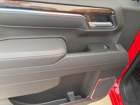 New 2026 GMC Sierra 1500 Elevation image 12