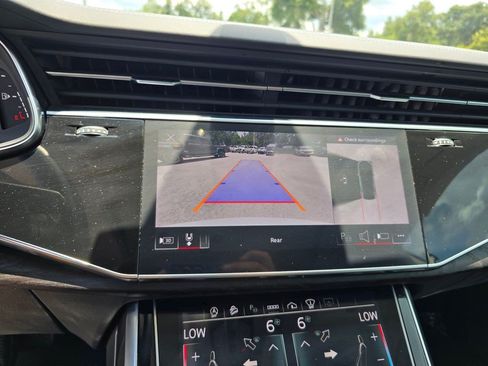 Used 2023 Audi Q8 Prestige AWD/4WD image 24
