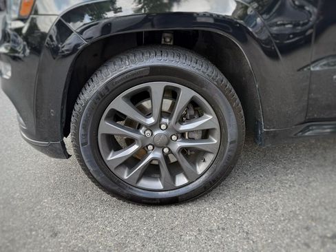 Used 2019 Jeep Grand Cherokee High Altitude AWD/4WD image 18