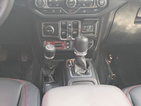 Used 2026 Jeep Wrangler Unlimited Rubicon w/ Technology Group AWD/4WD image 6