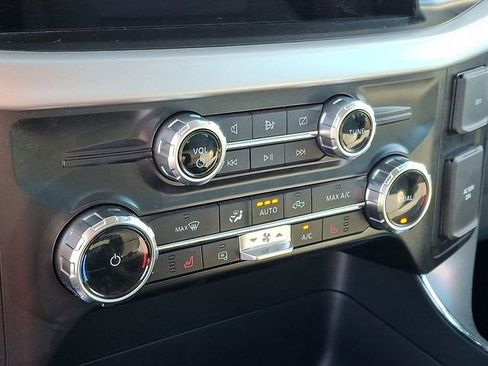 Used 2023 Ford F150 Lightning Pro image 15