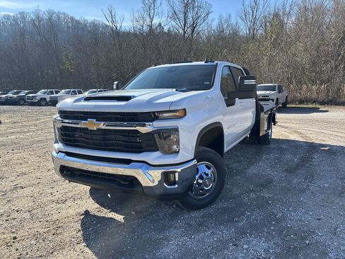 New 2026 Chevrolet Silverado 3500 LT w/ Convenience Package image 10