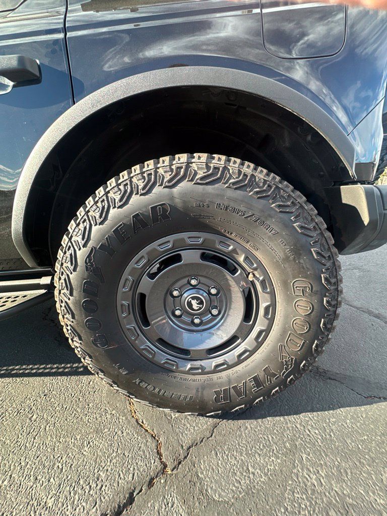 Used 2025 Ford Bronco Badlands w/ Sasquatch Package AWD/4WD image 14