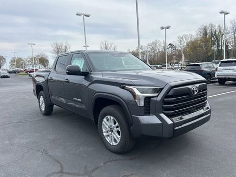 New 2026 Toyota Tundra SR5 AWD/4WD image 3